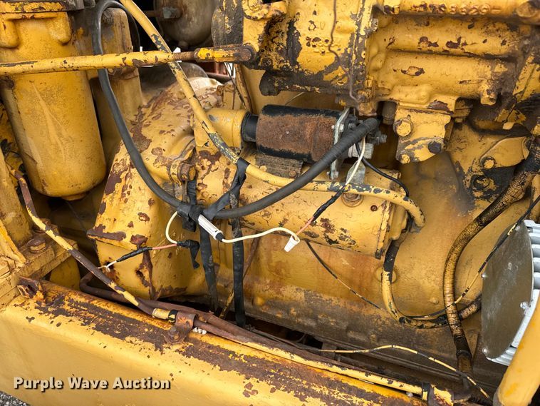 image for item DX0561 1971 Caterpillar 930 wheel loader