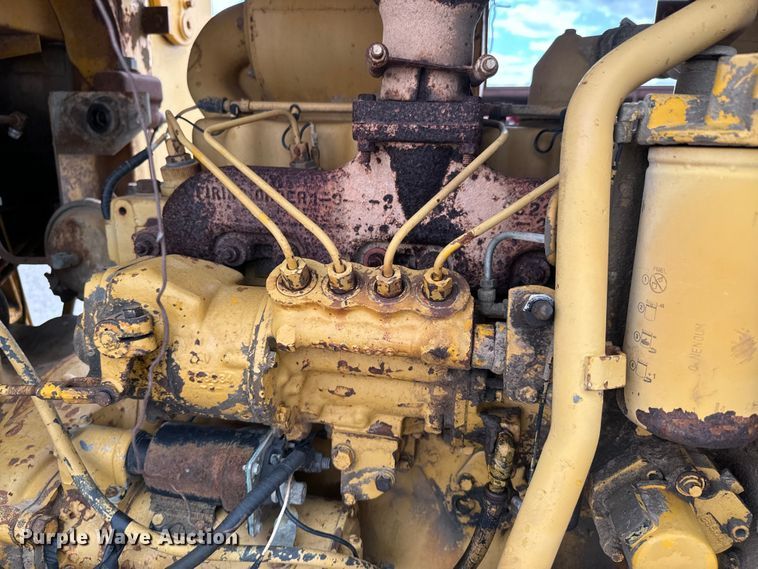 image for item DX0561 1971 Caterpillar 930 wheel loader