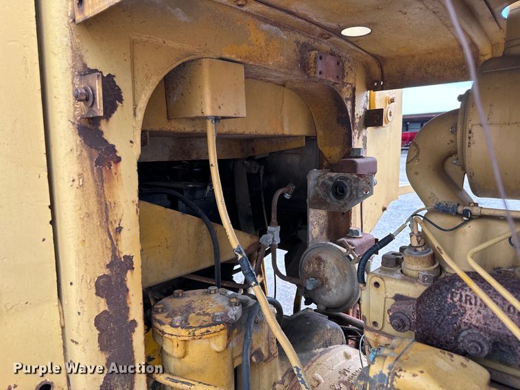 image for item DX0561 1971 Caterpillar 930 wheel loader