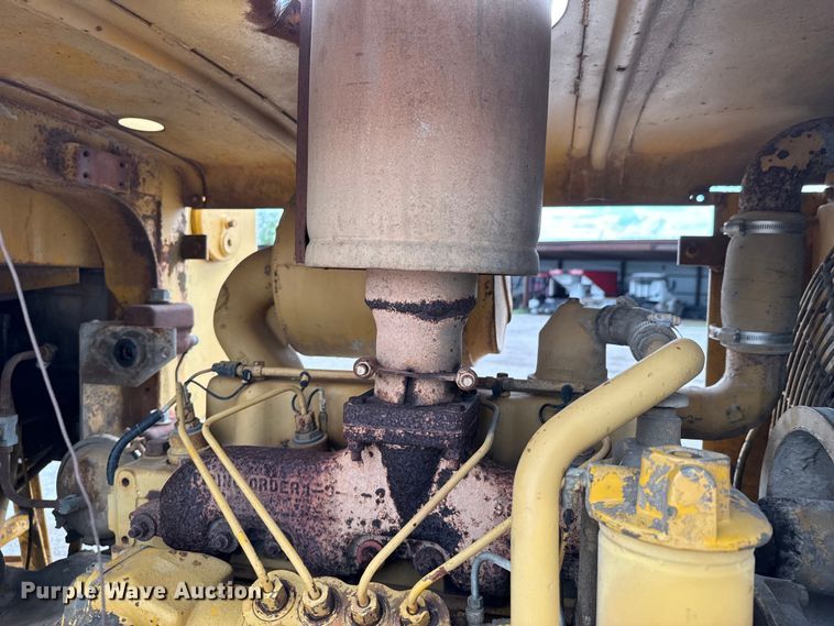 image for item DX0561 1971 Caterpillar 930 wheel loader