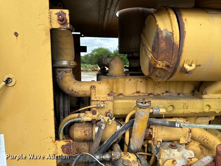 image for item DX0561 1971 Caterpillar 930 wheel loader