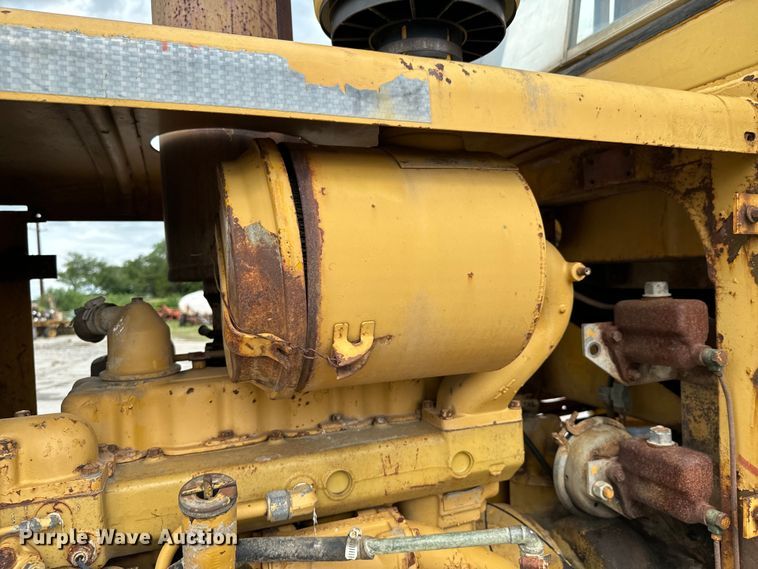 image for item DX0561 1971 Caterpillar 930 wheel loader