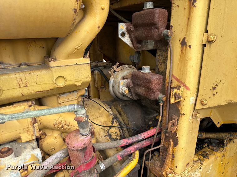 image for item DX0561 1971 Caterpillar 930 wheel loader