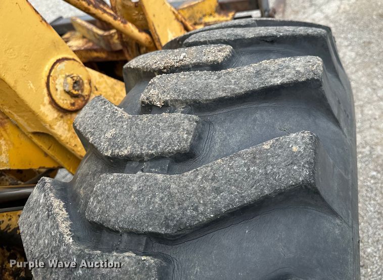 image for item DX0561 1971 Caterpillar 930 wheel loader