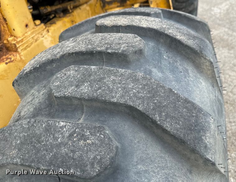 image for item DX0561 1971 Caterpillar 930 wheel loader