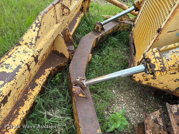 image for item DX0578 International TD15 dozer