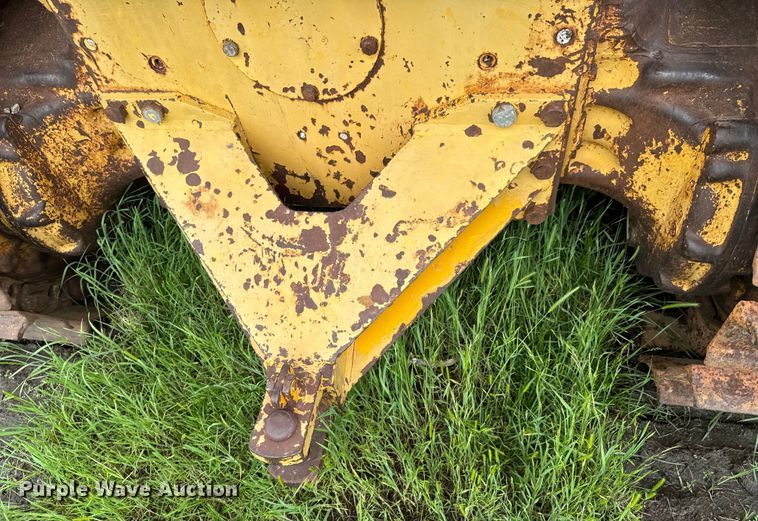 image for item DX0578 International TD15 dozer