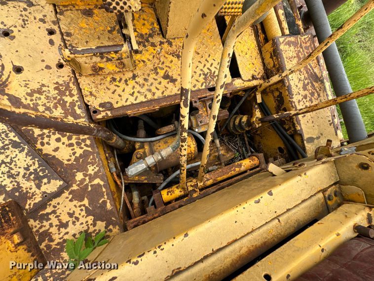 image for item DX0578 International TD15 dozer