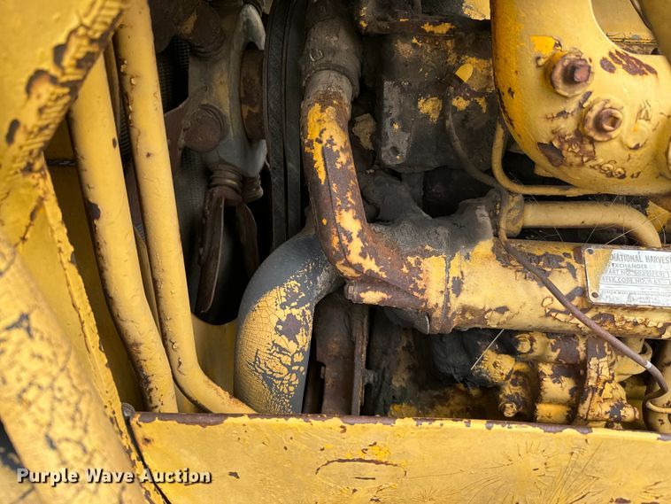 image for item DX0578 International TD15 dozer