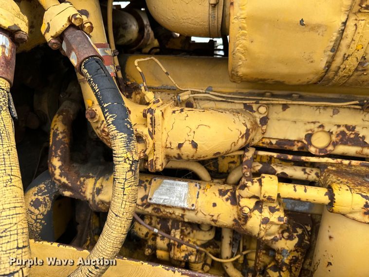 image for item DX0578 International TD15 dozer