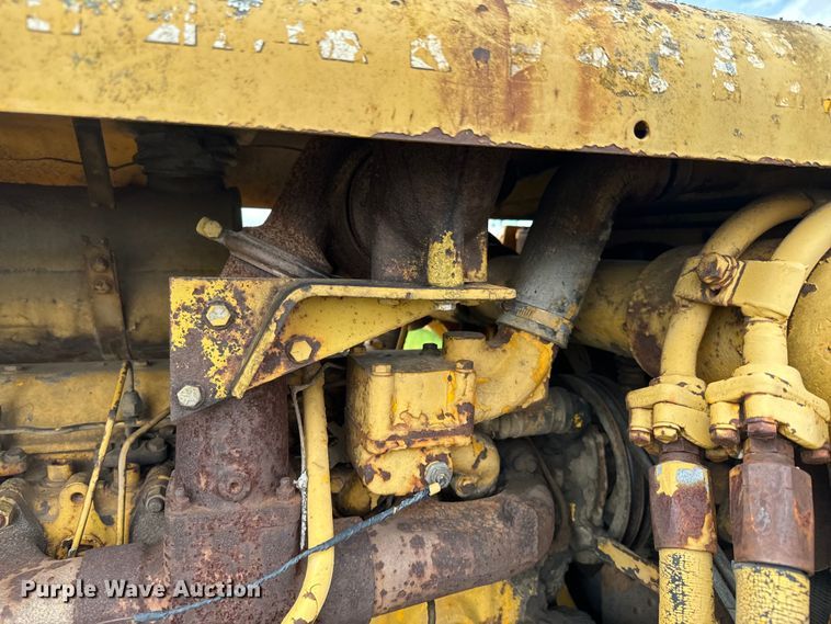 image for item DX0578 International TD15 dozer