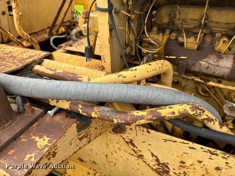 image for item DX0578 International TD15 dozer