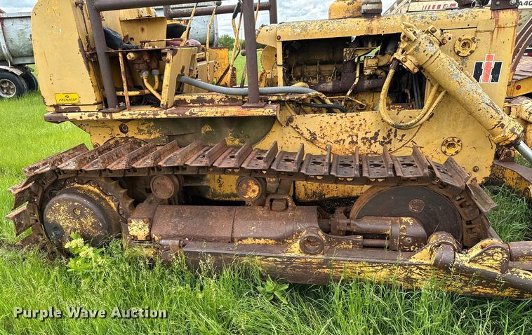 image for item DX0578 International TD15 dozer