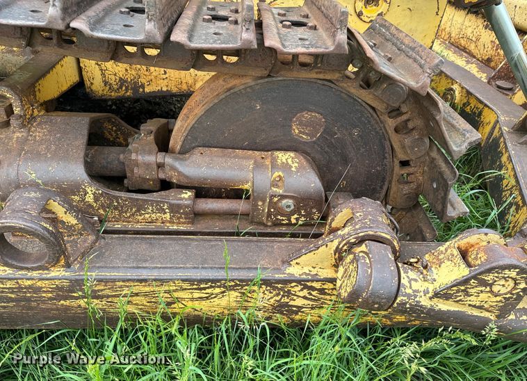 image for item DX0578 International TD15 dozer