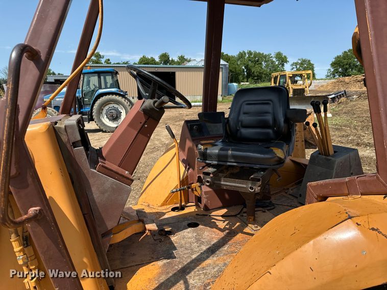 image for item DX0606 1988 Case 580K Construction King backhoe