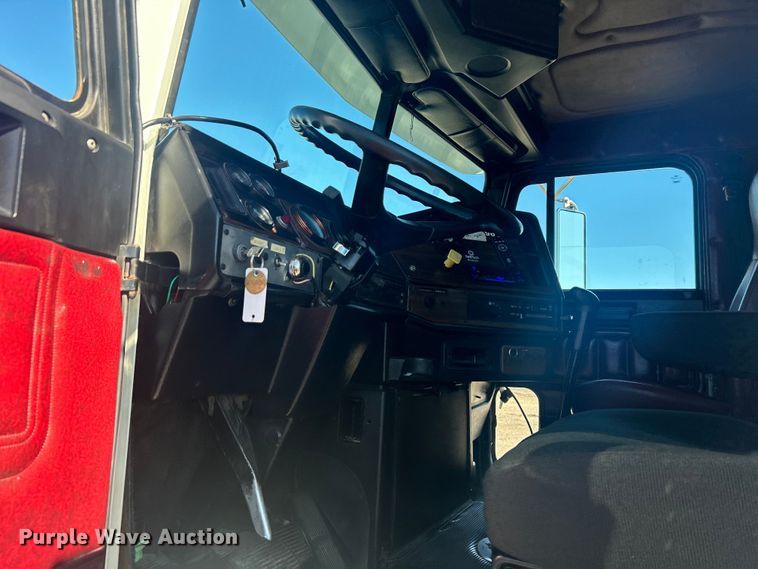 image for item EG1422 2004 Freightliner  fuel truck