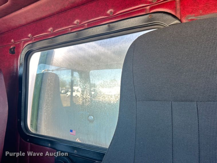 image for item EG1422 2004 Freightliner  fuel truck