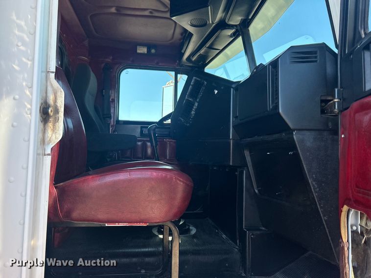 image for item EG1422 2004 Freightliner  fuel truck