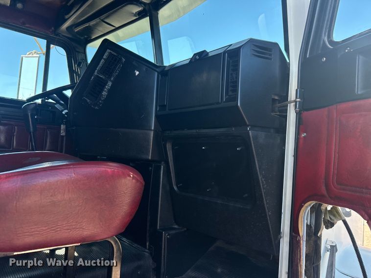 image for item EG1422 2004 Freightliner  fuel truck