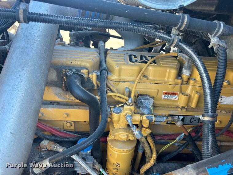 image for item EG1422 2004 Freightliner  fuel truck