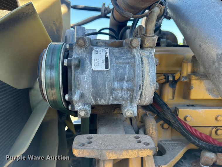 image for item EG1422 2004 Freightliner  fuel truck