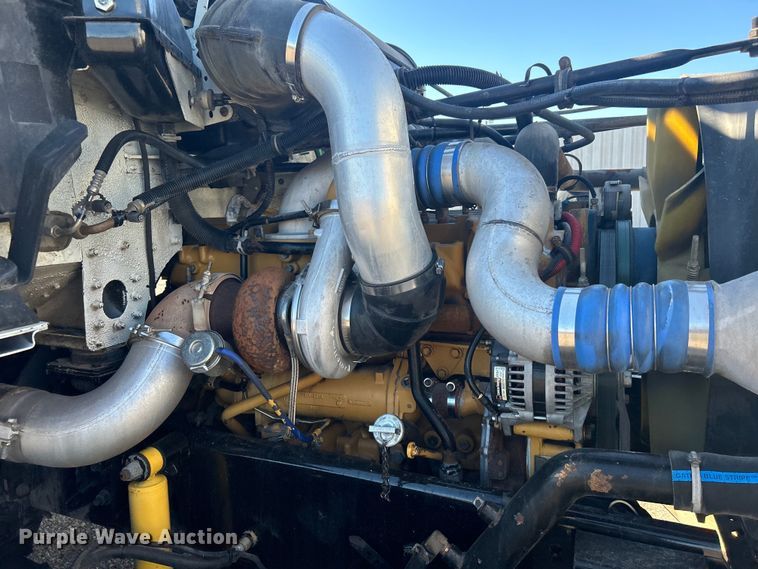 image for item EG1422 2004 Freightliner  fuel truck