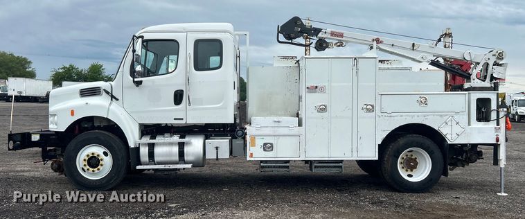 image for item EG1516 2010 Freightliner M2 Business Class  utility / service truck