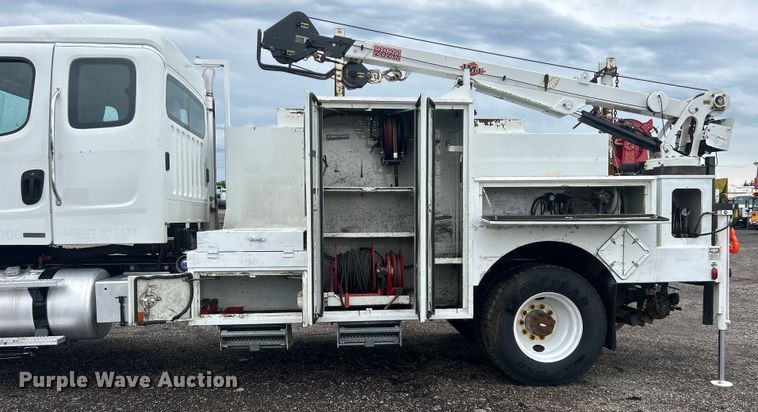 image for item EG1516 2010 Freightliner M2 Business Class  utility / service truck