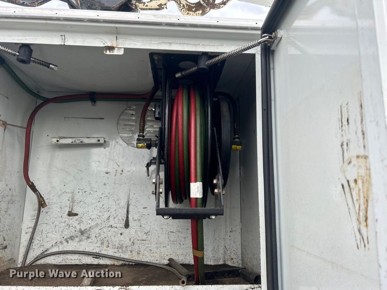 image for item EG1516 2010 Freightliner M2 Business Class  utility / service truck