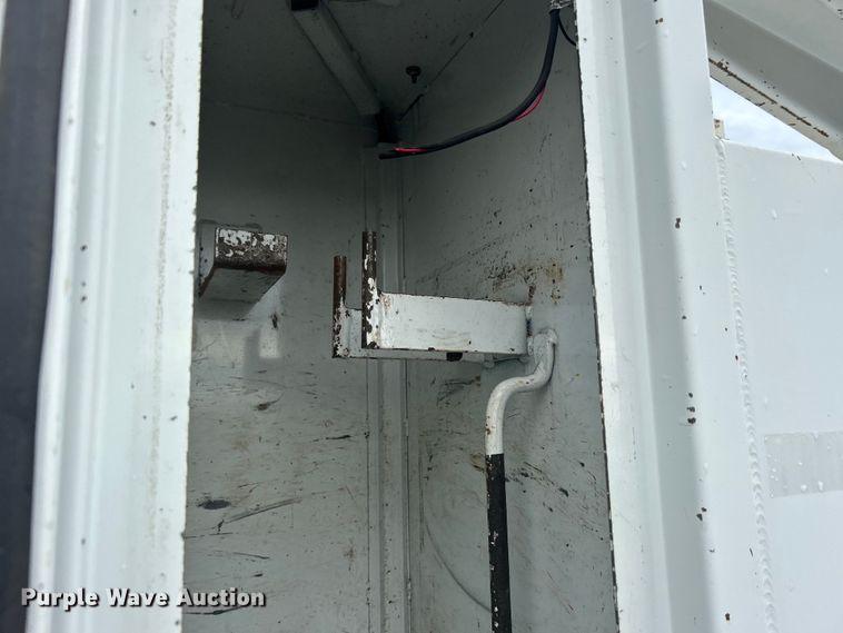 image for item EG1516 2010 Freightliner M2 Business Class  utility / service truck