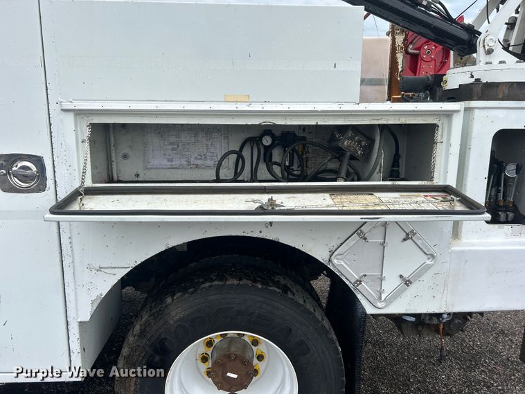 image for item EG1516 2010 Freightliner M2 Business Class  utility / service truck