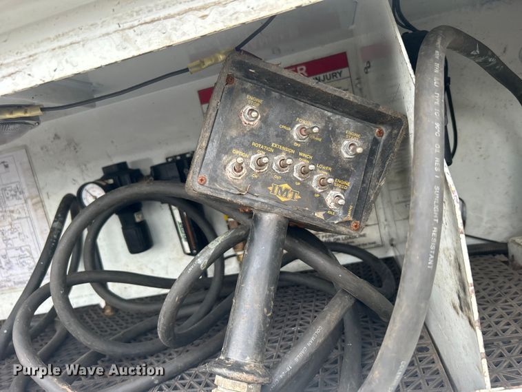 image for item EG1516 2010 Freightliner M2 Business Class  utility / service truck