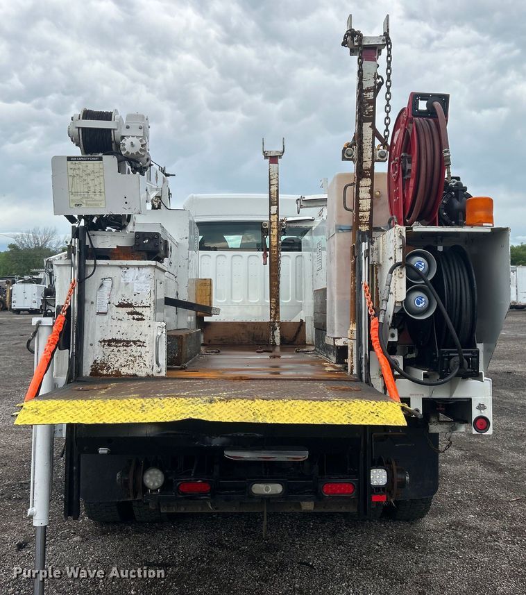 image for item EG1516 2010 Freightliner M2 Business Class  utility / service truck