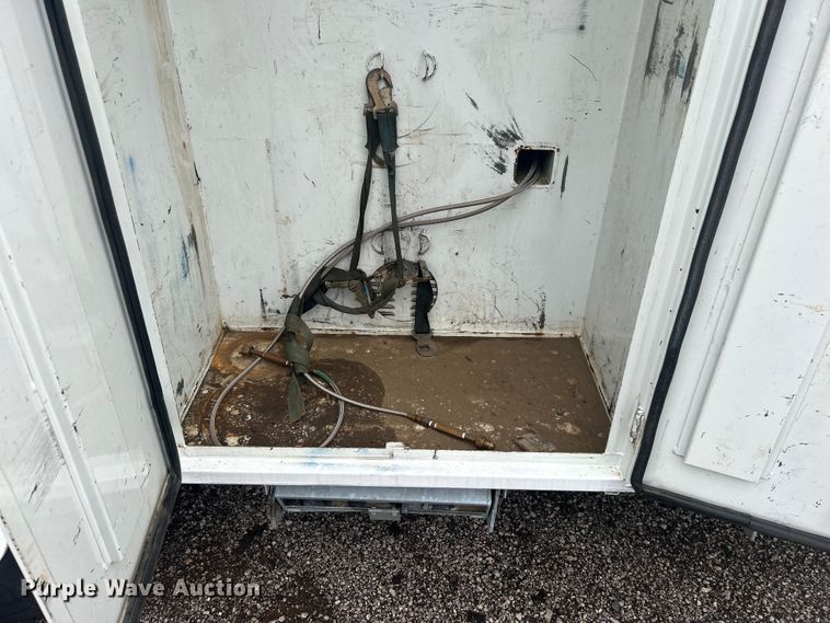 image for item EG1516 2010 Freightliner M2 Business Class  utility / service truck