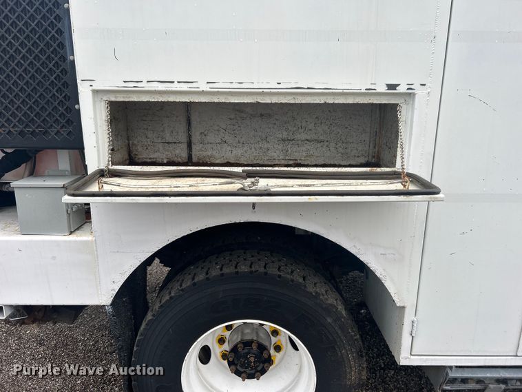 image for item EG1516 2010 Freightliner M2 Business Class  utility / service truck