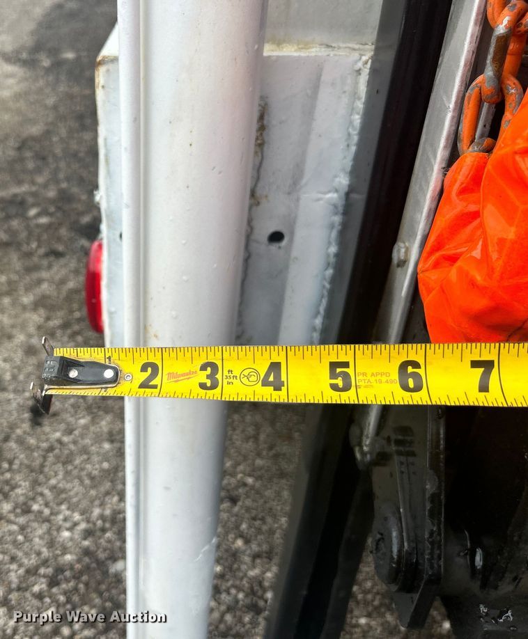 image for item EG1516 2010 Freightliner M2 Business Class  utility / service truck