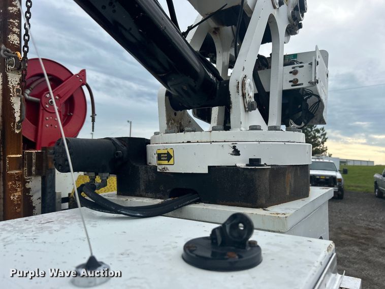 image for item EG1516 2010 Freightliner M2 Business Class  utility / service truck