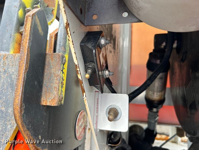 image for item EG1516 2010 Freightliner M2 Business Class  utility / service truck