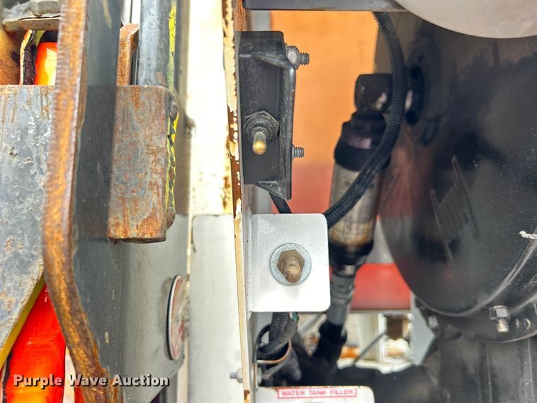 image for item EG1516 2010 Freightliner M2 Business Class  utility / service truck