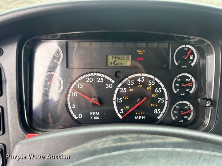 image for item EG1516 2010 Freightliner M2 Business Class  utility / service truck