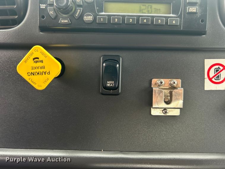 image for item EG1516 2010 Freightliner M2 Business Class  utility / service truck