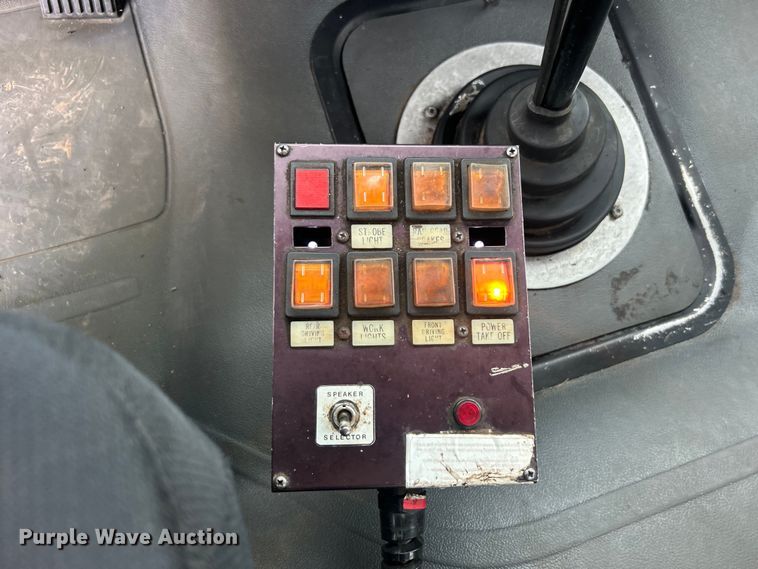 image for item EG1516 2010 Freightliner M2 Business Class  utility / service truck