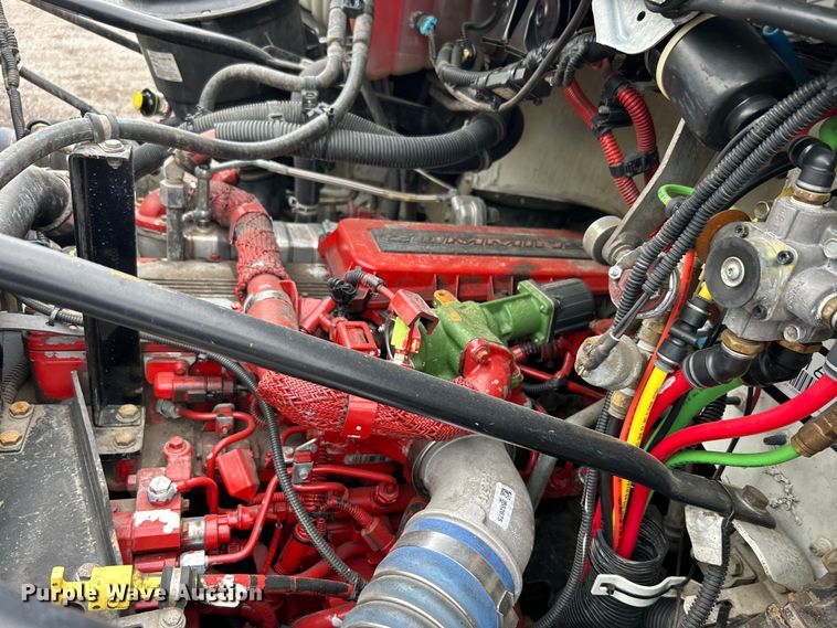 image for item EG1516 2010 Freightliner M2 Business Class  utility / service truck