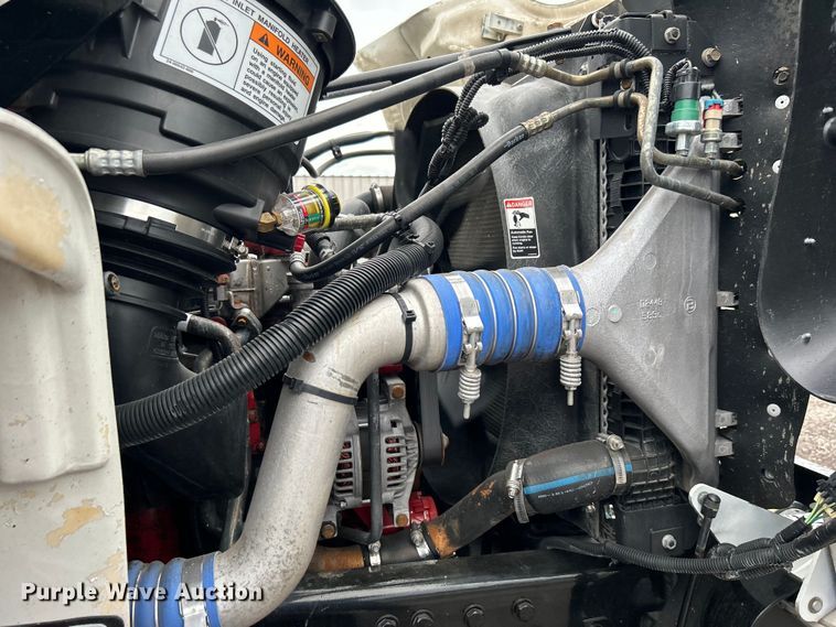 image for item EG1516 2010 Freightliner M2 Business Class  utility / service truck