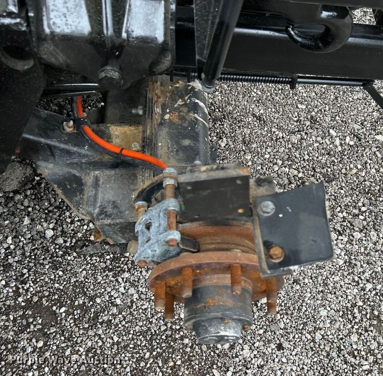 image for item EG1516 2010 Freightliner M2 Business Class  utility / service truck