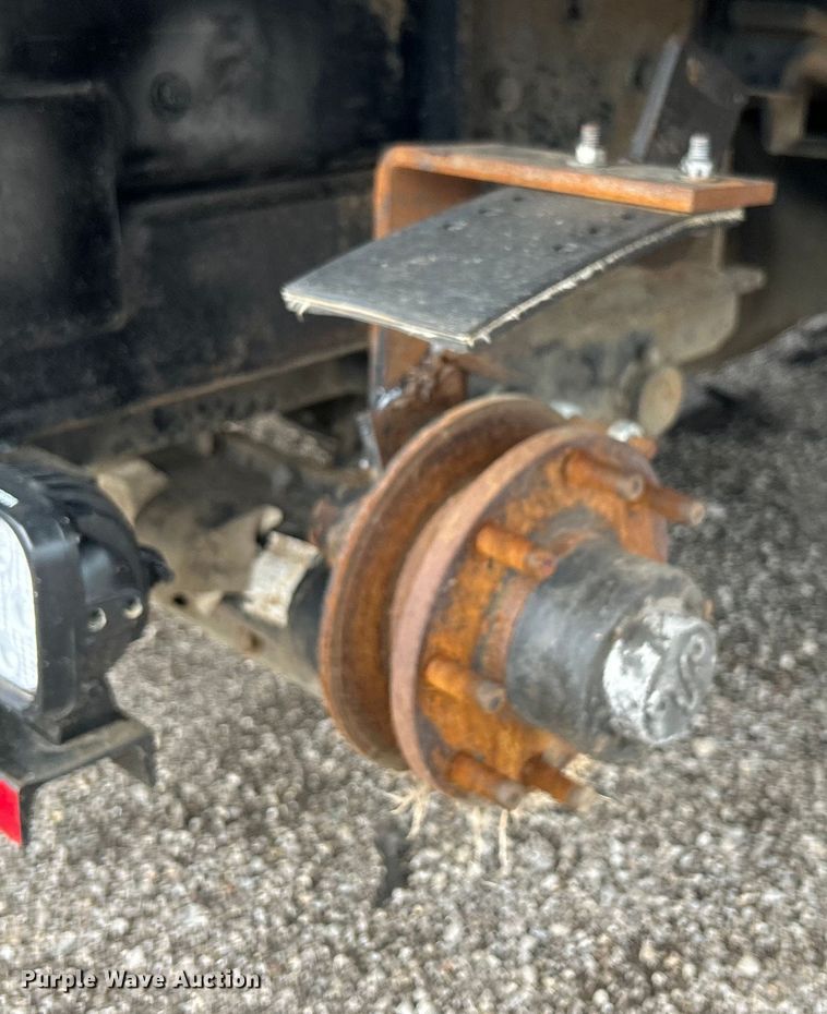 image for item EG1516 2010 Freightliner M2 Business Class  utility / service truck