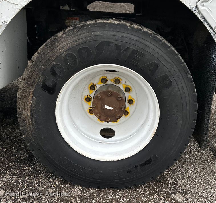 image for item EG1516 2010 Freightliner M2 Business Class  utility / service truck