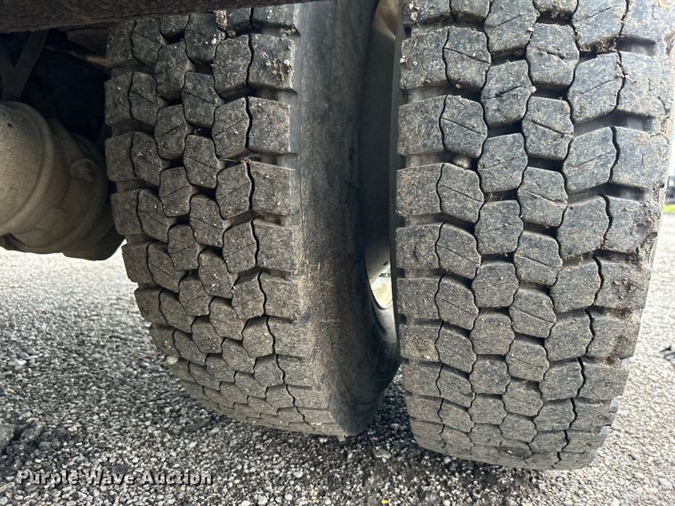 image for item EG1516 2010 Freightliner M2 Business Class  utility / service truck