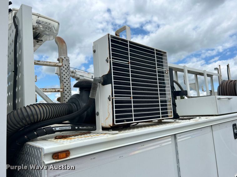 image for item EG1525 2015 Freightliner  M2 Business Class utility / service truck