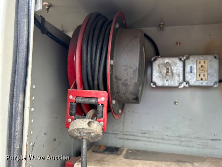 image for item EG1525 2015 Freightliner  M2 Business Class utility / service truck